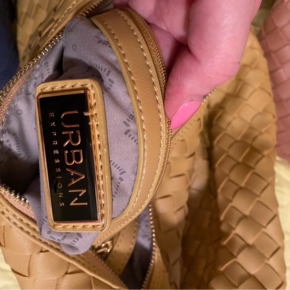 Urban Expressions Tan Woven Shoulder Bag - Picture 6 of 6